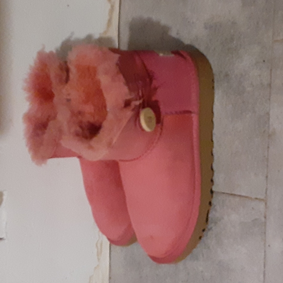 UGG Boots  size  2 nina - Picture 2 of 6